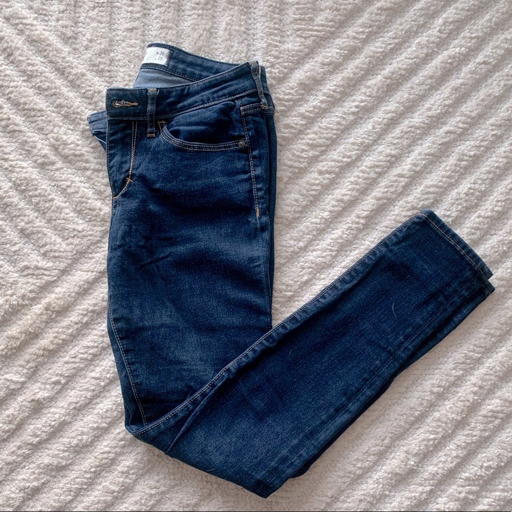 Abercrombie & Fitch | Super Skinny Jeans | Dark Wash | Women’s | 2 Short - Picture 2 of 5